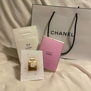 Chanel  N°5 perfume box. Chanel chance box. Perfume card. Chanel small bag.